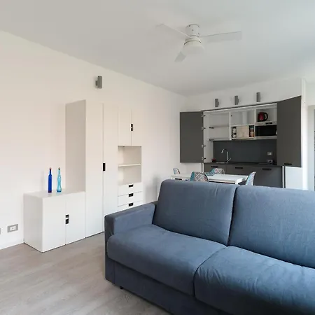 Guesthost - Modern Precotto Apartmán *