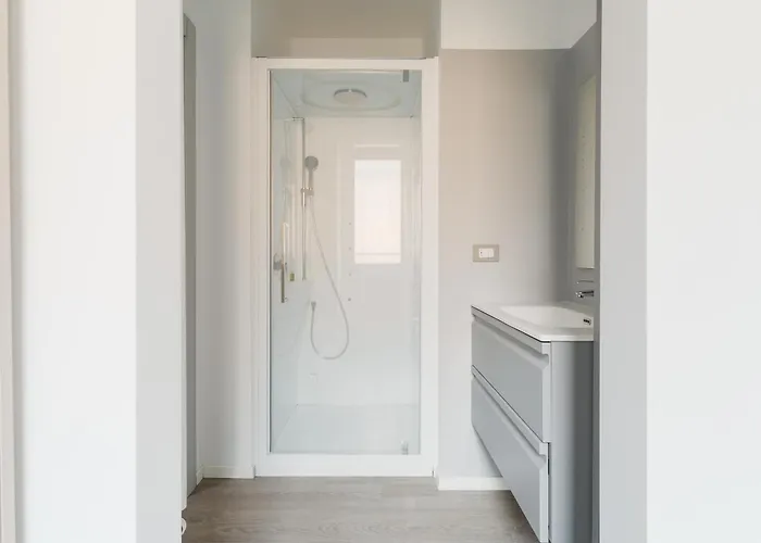 Guesthost - Modern Precotto Apartmán